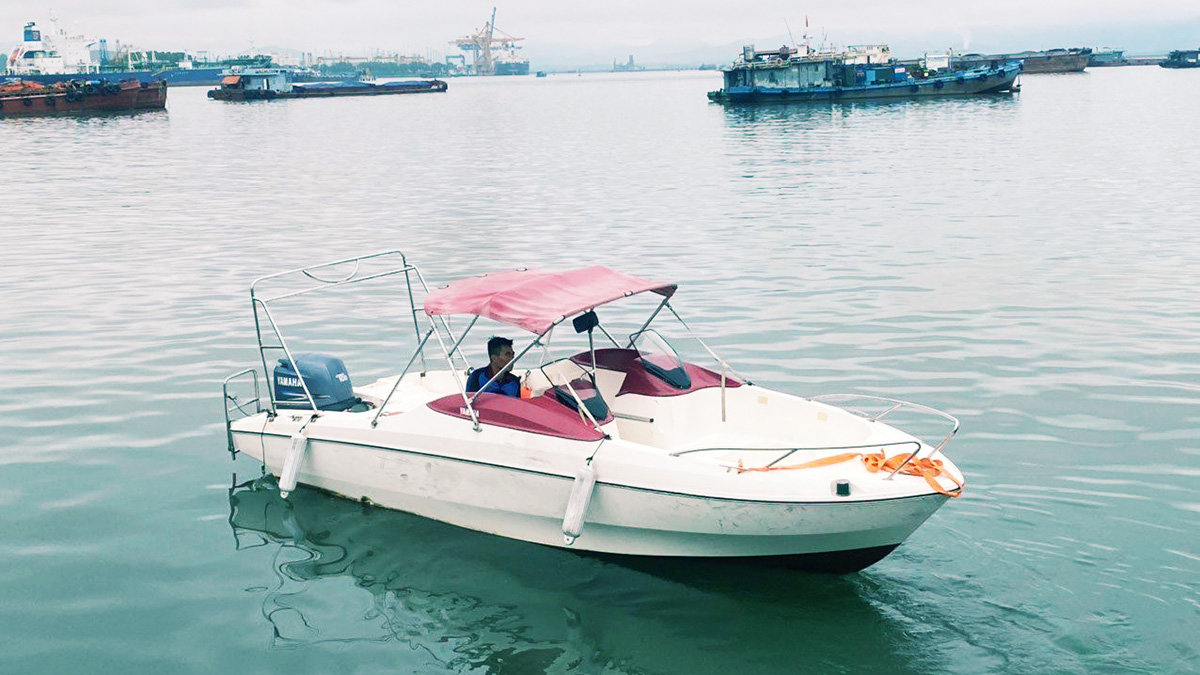 Thuê cano thăm vịnh Hạ Long